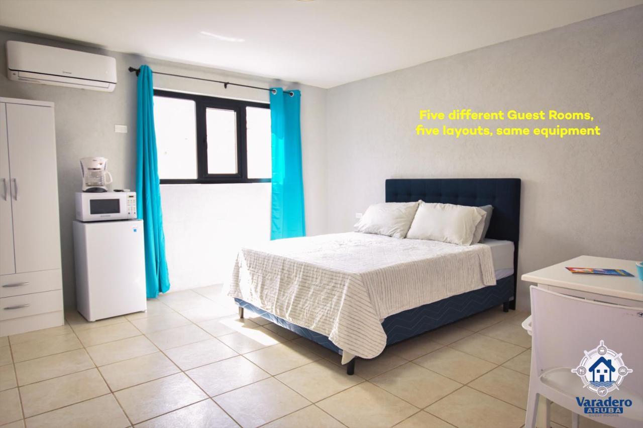 Varadero Marina Airport Guests Rooms Oranjestad Bagian luar foto