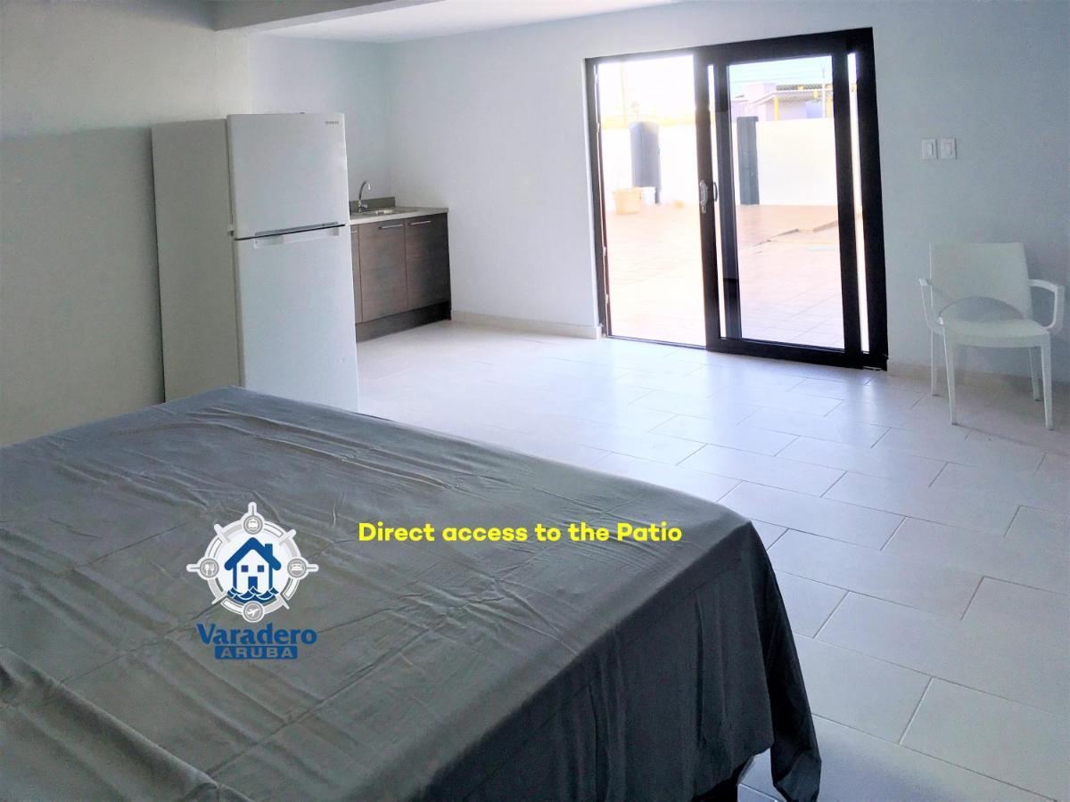 Varadero Marina Airport Guests Rooms Oranjestad Bagian luar foto